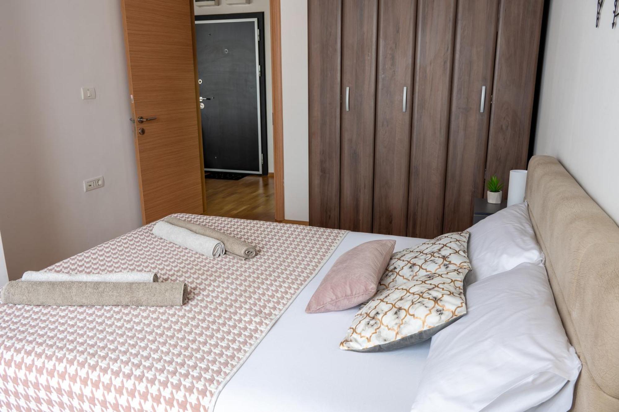 Skopje Station Apartment Luaran gambar